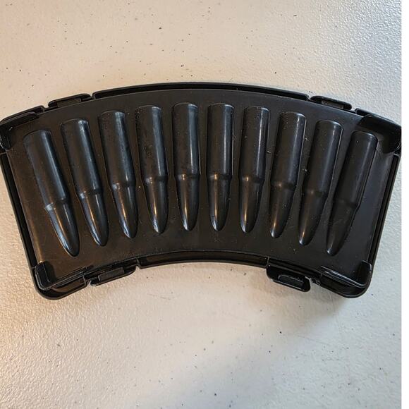 Machine Gun Bullets Ammo Ice Cube Tray Mold - Picture 3 of 5